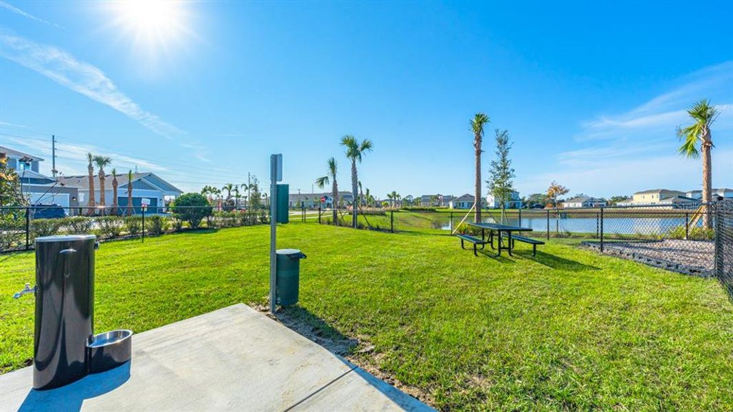 Community amenities in Indigo Creek, Apollo Beach (Image 49).