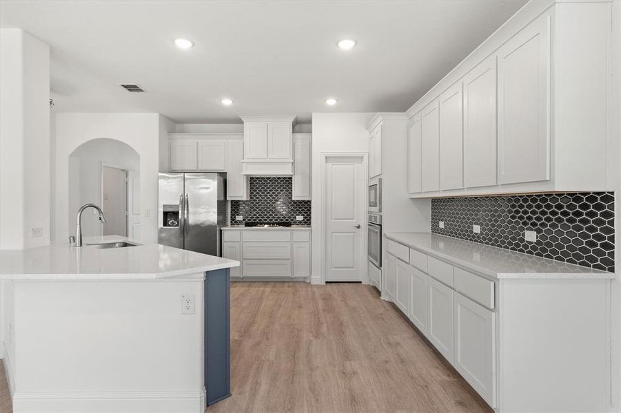 Furnished interior view inside a new home in , Wylie (Image 12).