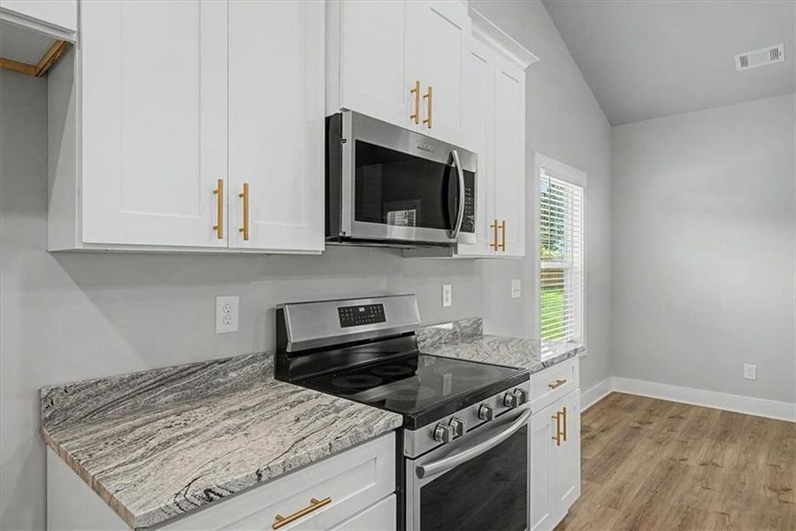Furnished interior view inside a new home in , Dallas (Image 14).