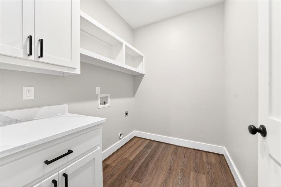 Furnished interior view inside a new home in , Edgewood (Image 16).