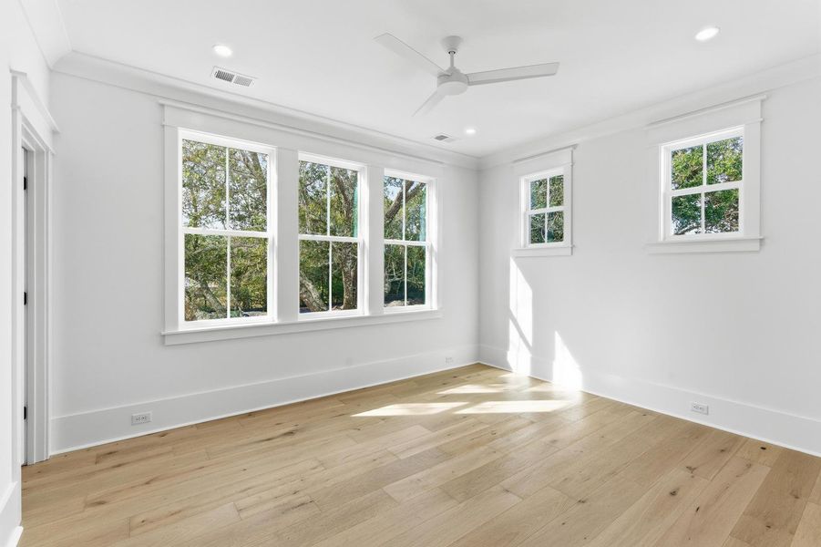 Spacious, unfurnished interior of a new home in , Mount Pleasant (Image 43).