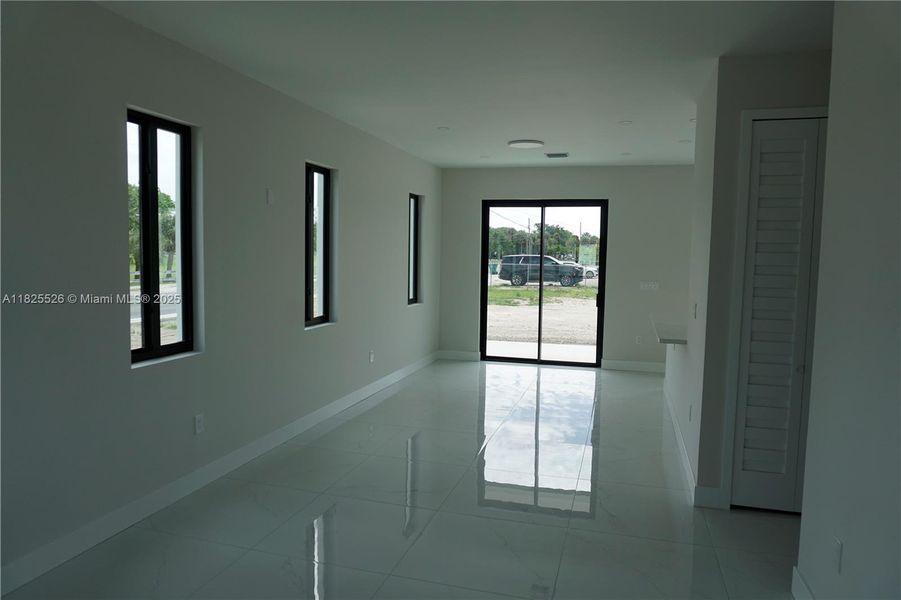 Spacious, unfurnished interior of a new home in , Miami (Image 12).
