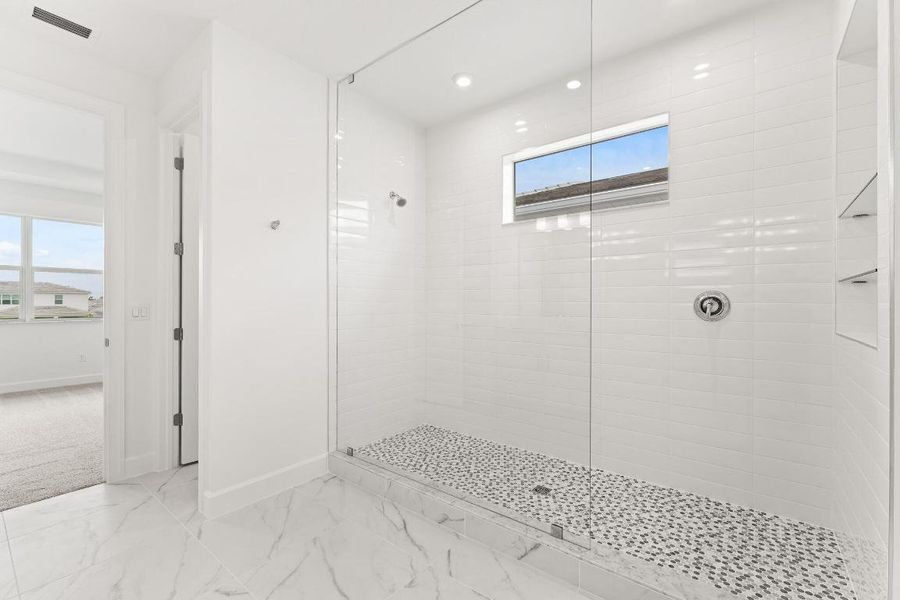 US_SEF_PALACIO_LOT 127_owners bath 2