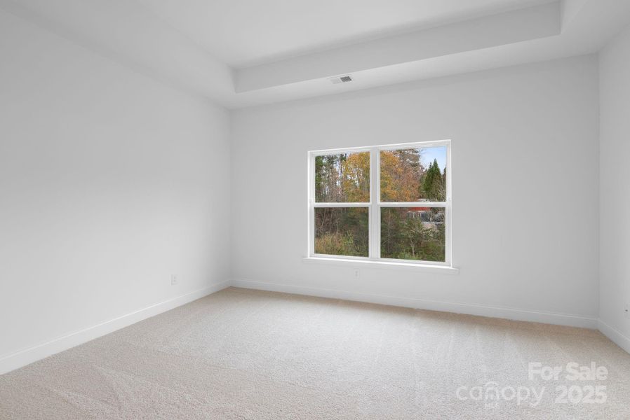 Spacious, unfurnished interior of a new home in , Asheville (Image 16).