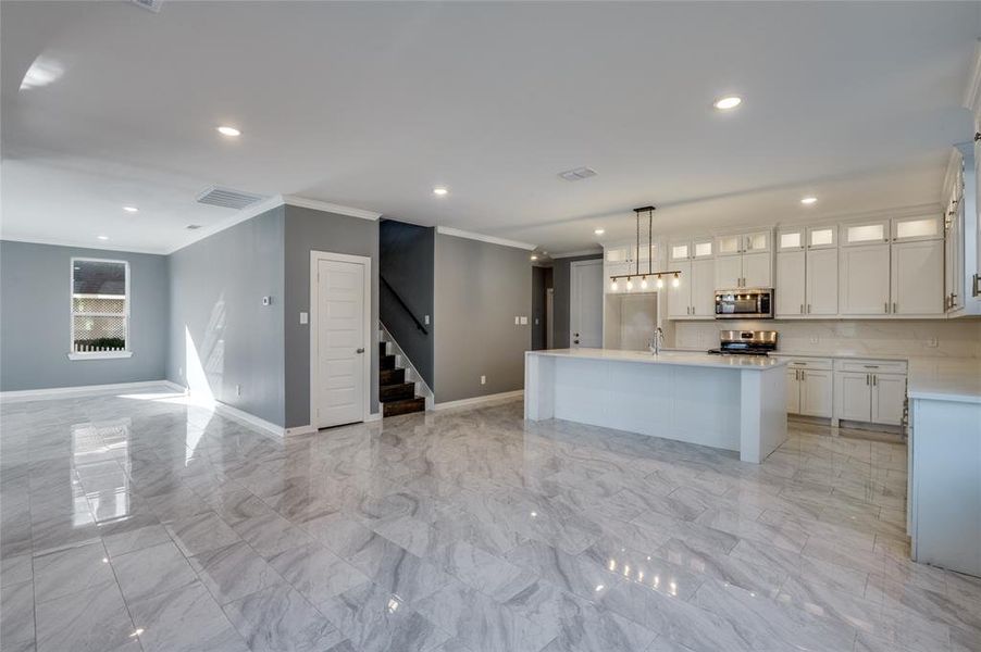 Image 34 of a home in .