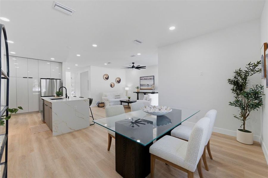 Furnished interior view inside a new home in , Tampa (Image 62).