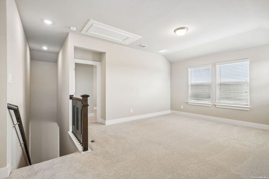 Spacious, unfurnished interior of a new home in Stetson Ridge, Marion (Image 22).
