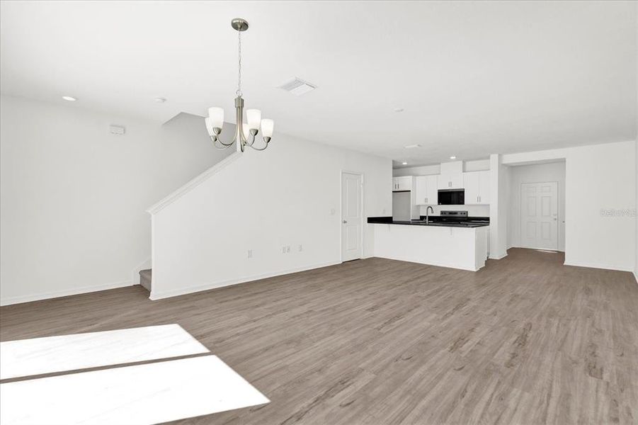 Spacious, unfurnished interior of a new home in Reserve at Forest Lake Townhomes, Lake Wales (Image 12).