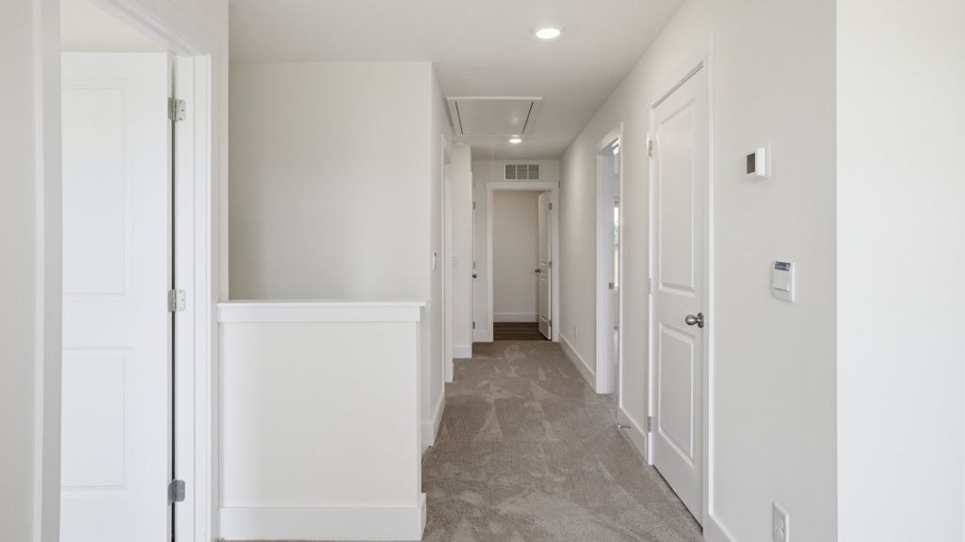 Spacious, unfurnished interior of a new home in Millstone Village, Morristown (Image 25).