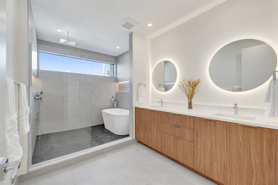 Furnished interior view inside a new home in , Fort Lauderdale (Image 15). Furnished interior view inside a new home in , Fort Lauderdale (Image 15).