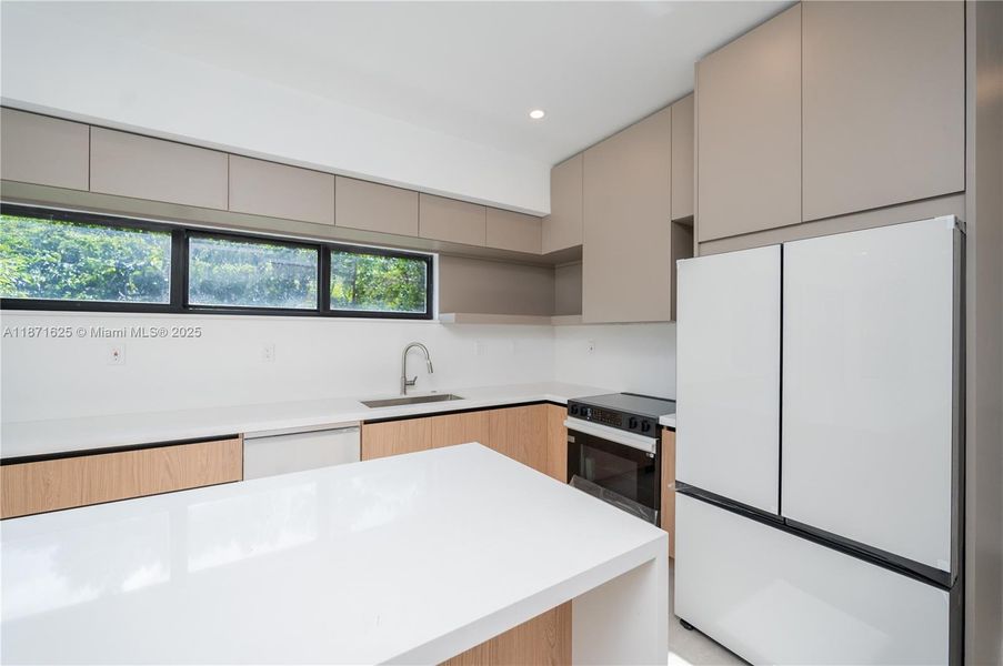 Furnished interior view inside a new home in , Fort Lauderdale (Image 4).