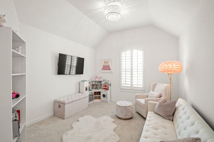 The suite also includes a dedicated TV mount, a light fixture with an integrated fan and a spacious walk-in closet.