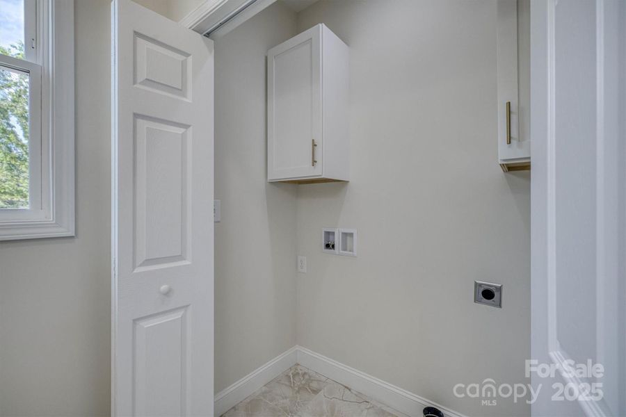 Image 29 of a home in .