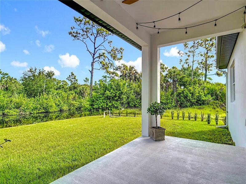 Exterior details and patio area of a home in , Port Charlotte (Image 2).