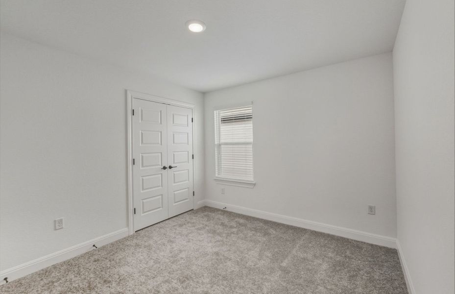 Spacious, unfurnished interior of a new home in Lagos, Manor (Image 39).