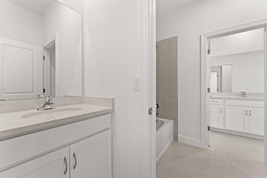 Image 8 of a home in Avila.