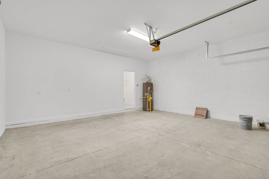 4br New Home in Winter Haven, FL.  - Slide 18