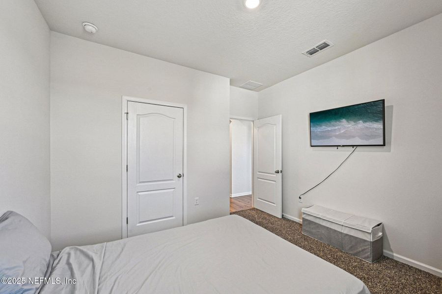 Furnished interior view inside a new home in Cross Creek Express, Green Cove Springs (Image 18). Furnished interior view inside a new home in Cross Creek Express, Green Cove Springs (Image 18).