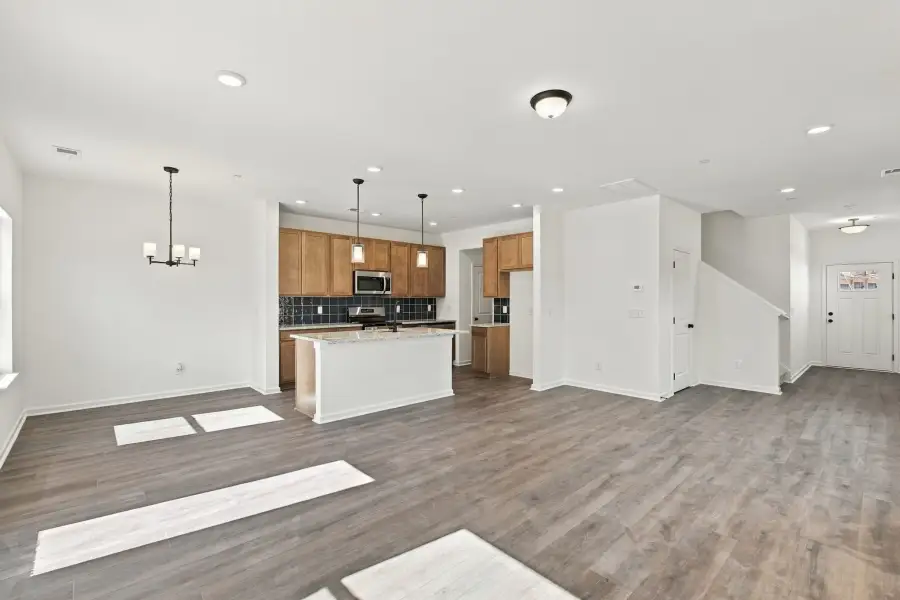 Spacious, unfurnished interior of a new home in Laurelwood Park, Gallatin (Image 13).