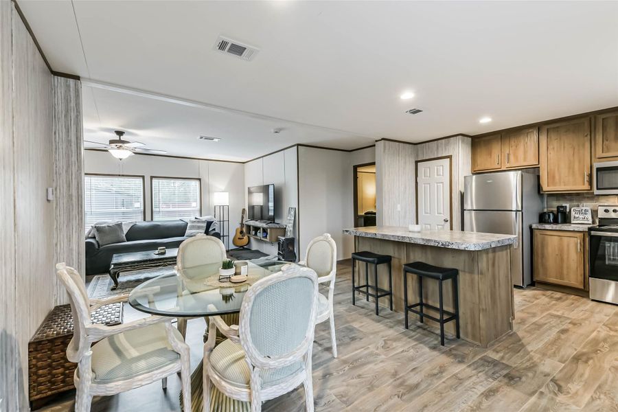 Spacious excellent layout