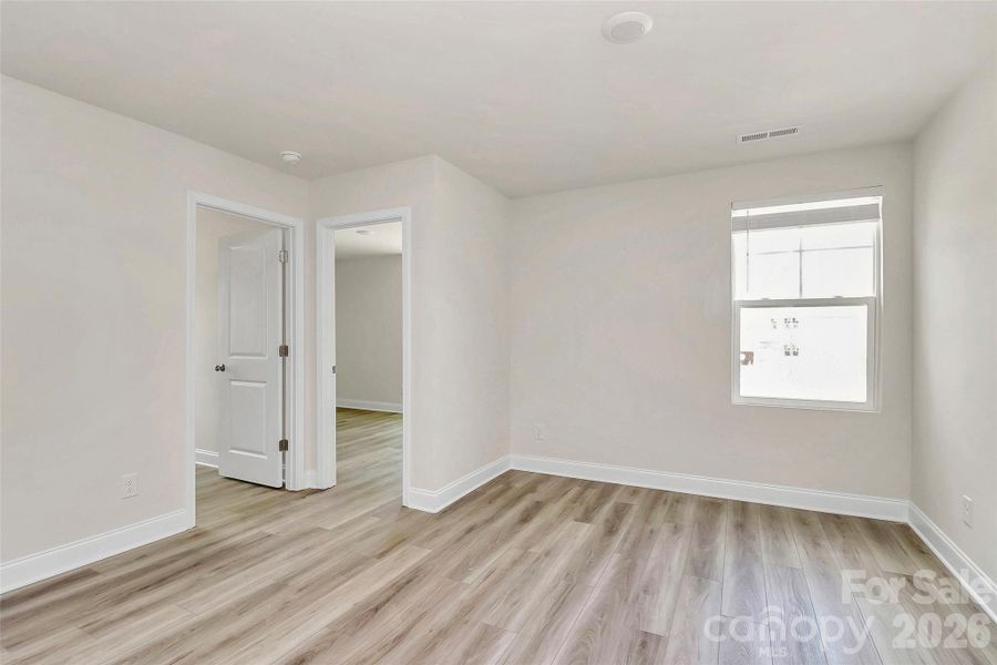 Spacious, unfurnished interior of a new home in , Monroe (Image 29).