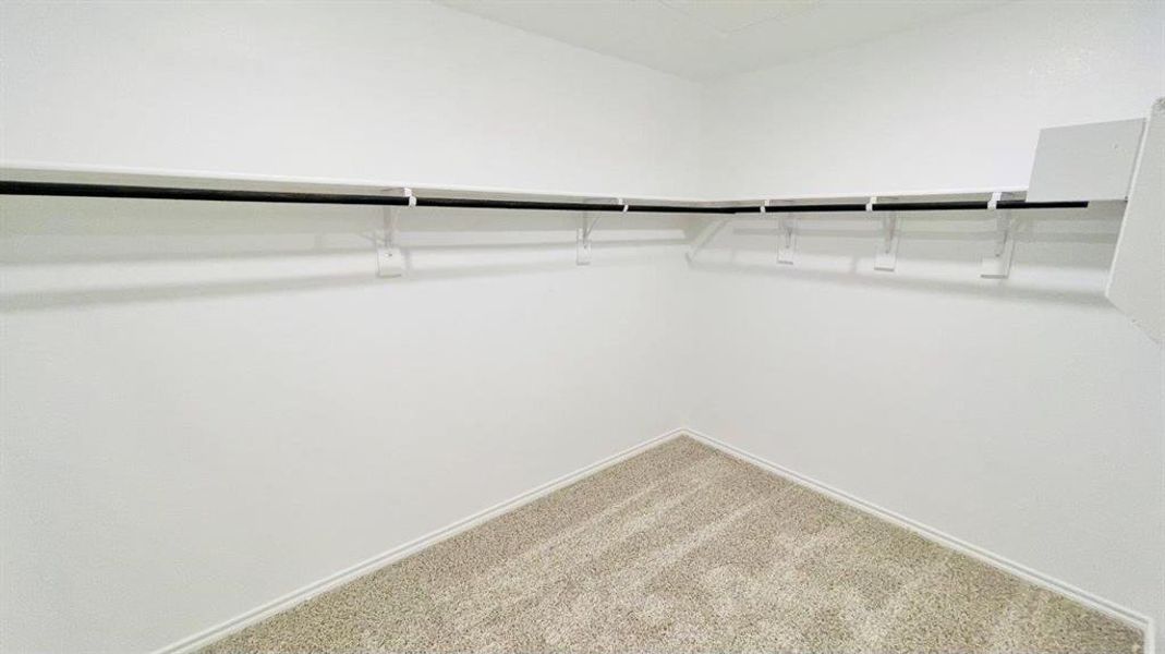 Spacious, unfurnished interior of a new home in Sunnycreek, Fort Worth (Image 6). Spacious, unfurnished interior of a new home in Sunnycreek, Fort Worth (Image 6).