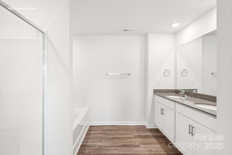 Spacious, unfurnished interior of a new home in Stanton, Richburg (Image 34).