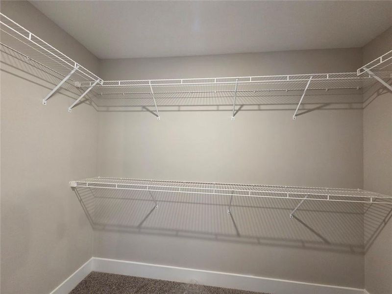 Spacious, unfurnished interior of a new home in , Dallas (Image 16).