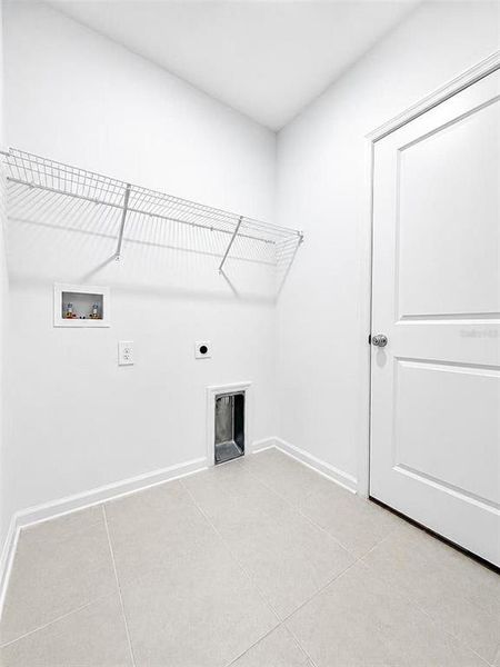 Spacious, unfurnished interior of a new home in , Groveland (Image 20).