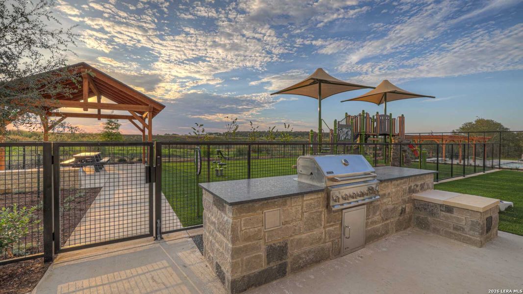 Community amenities in Bollinger, Maxwell (Image 22).