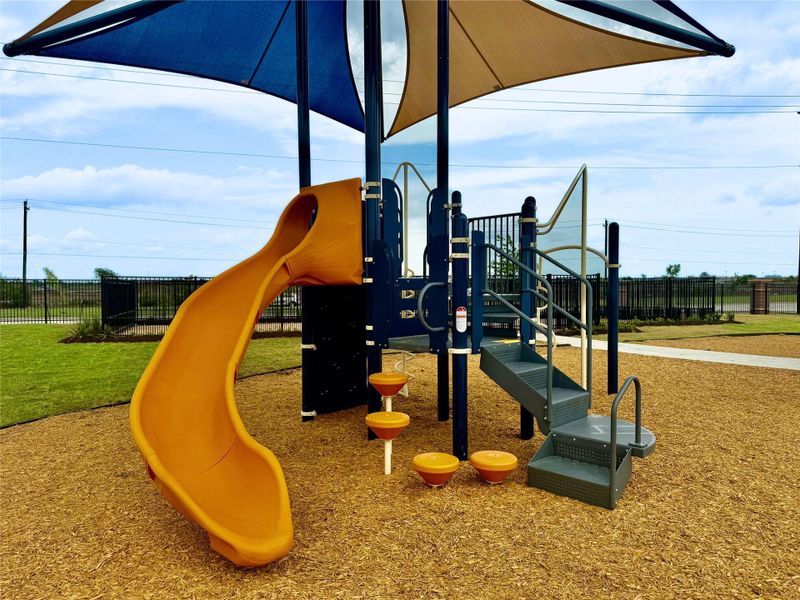 Community amenities in Beamer Villas, Friendswood (Image 25).