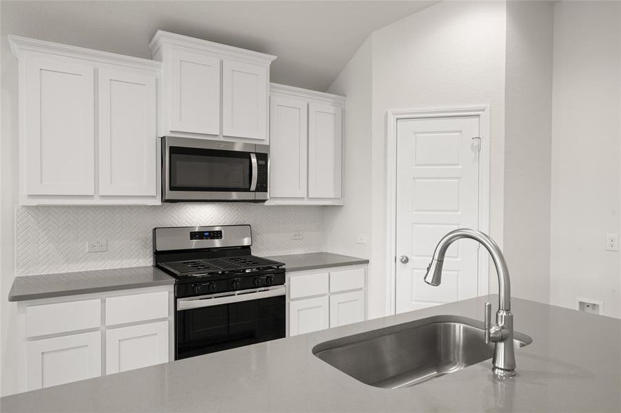 313 Comanche- Kitchen-4 313 Comanche- Kitchen-4