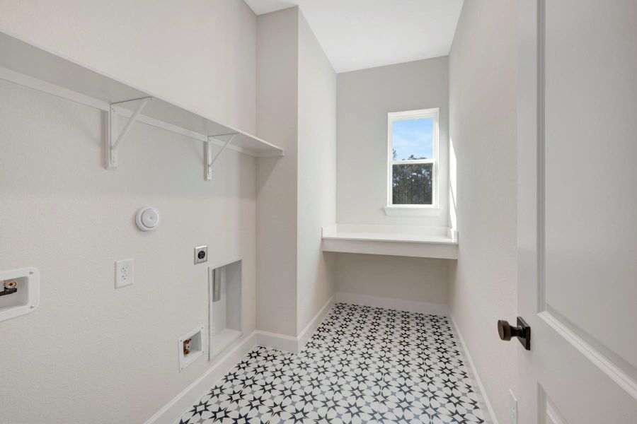 Spacious, unfurnished interior of a new home in ARTAVIA 45' Homesites, Conroe (Image 19).