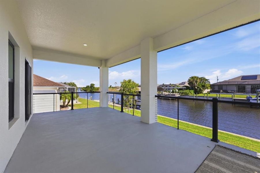 Exterior details and patio area of a home in , Port Charlotte (Image 3).