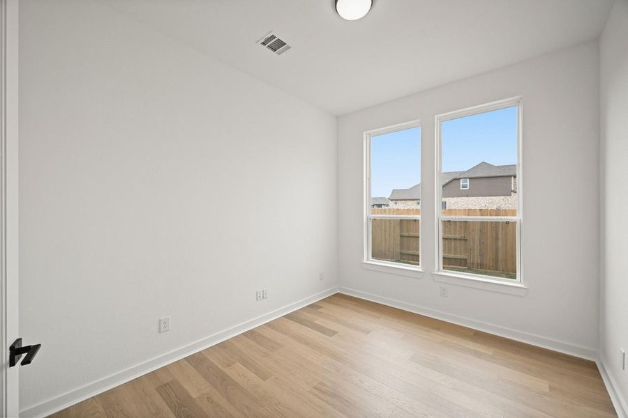 Spacious, unfurnished interior of a new home in Grand Central Park: 55ft. lots, Conroe (Image 10).