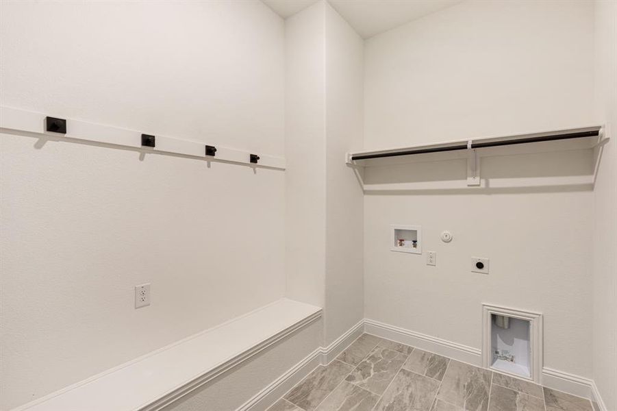 Spacious, unfurnished interior of a new home in Eagle Glen 50, Alvarado (Image 27). Spacious, unfurnished interior of a new home in Eagle Glen 50, Alvarado (Image 27).