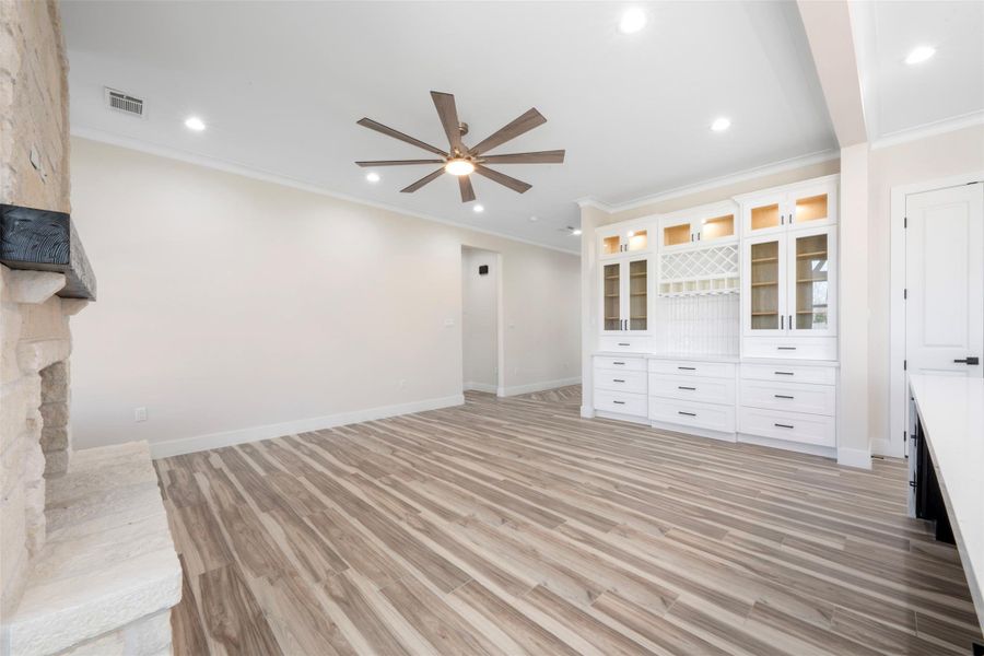 Spacious, unfurnished interior of a new home in , Baytown (Image 35).