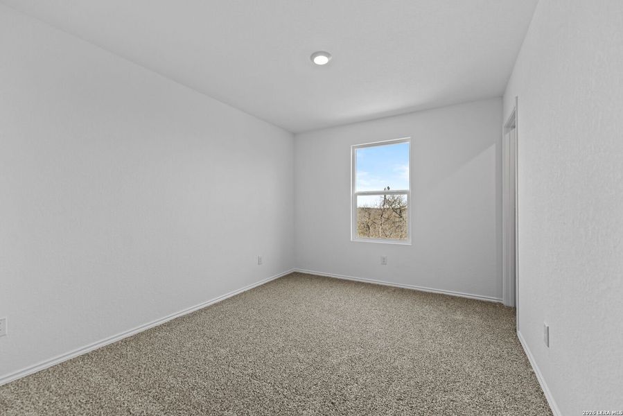 Spacious, unfurnished interior of a new home in Sonora, San Antonio (Image 16).