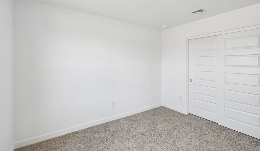 Spacious, unfurnished interior of a new home in The Oasis at Rocking K, Vail (Image 25).