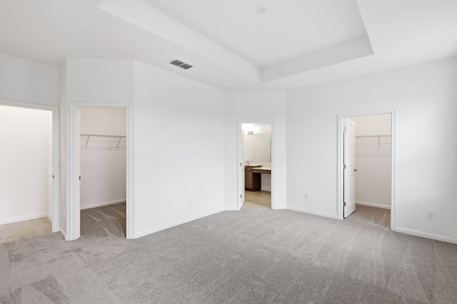 Spacious, unfurnished interior of a new home in Summerbrooke, Mount Dora (Image 14).