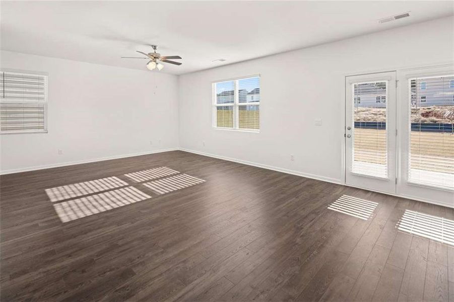 Spacious, unfurnished interior of a new home in Brooks Village, Dacula (Image 40).