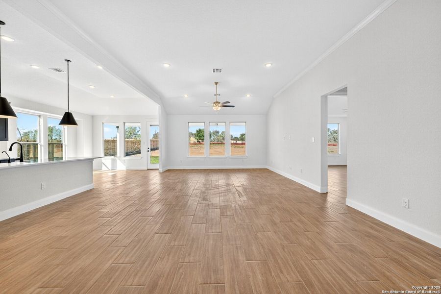 Spacious, unfurnished interior of a new home in Preserve at Annabelle Ranch, San Antonio (Image 17).