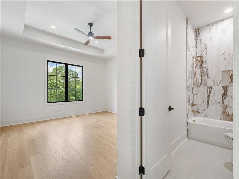 Spacious, unfurnished interior of a new home in , Alpharetta (Image 80).