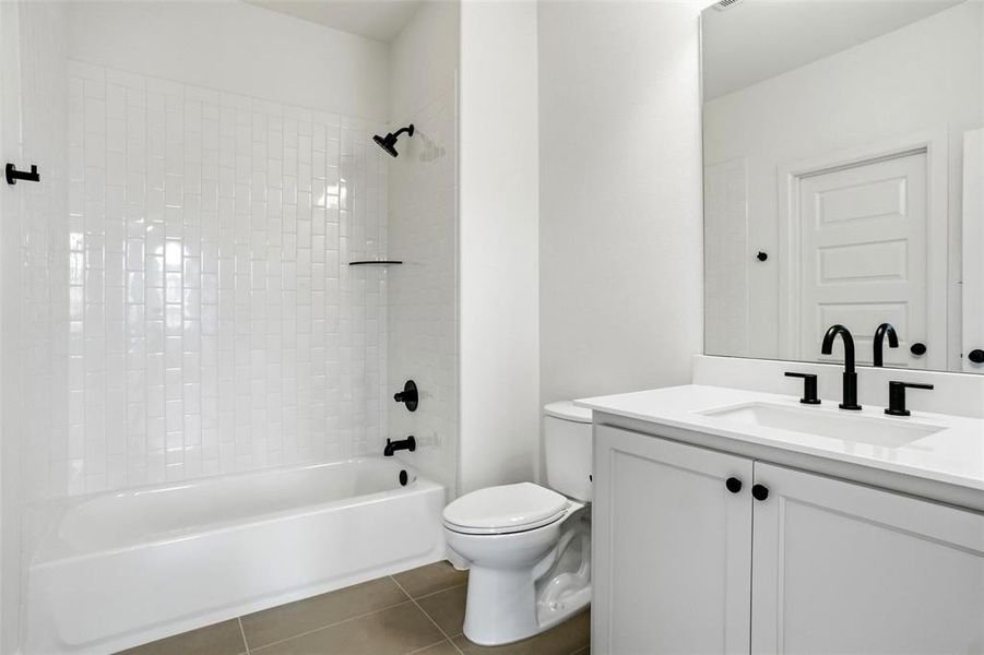 Furnished interior view inside a new home in , Aledo (Image 8).