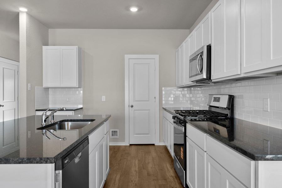 Furnished interior view inside a new home in Laurel Landing, Alvin (Image 11).