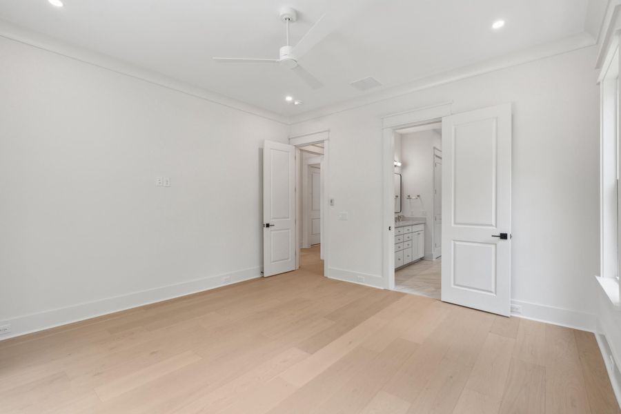 Spacious, unfurnished interior of a new home in , Johns Island (Image 55).