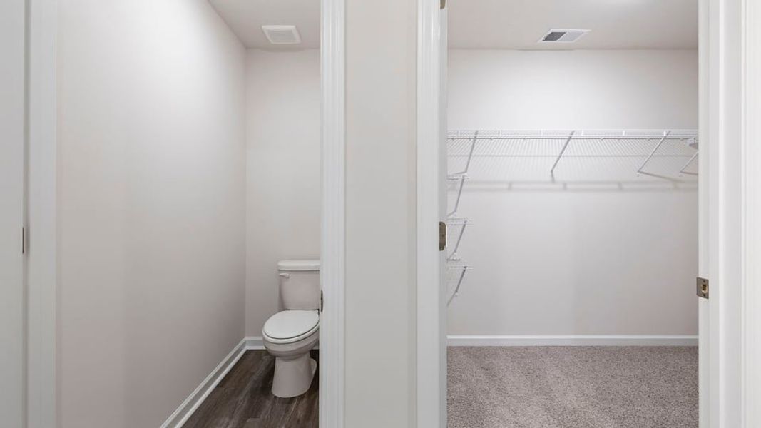 Spacious, unfurnished interior of a new home in Bentley Park, Greenwood (Image 34).