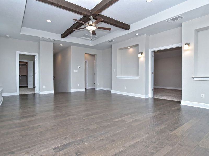 Representative unfurnished interior of a home built from the Madera II by Giddens Homes in Scofield Farms Estates, Georgetown (Image 298).