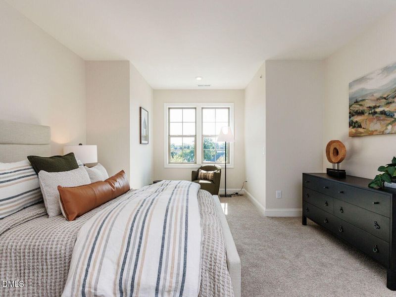 034-1280x960-bedroom