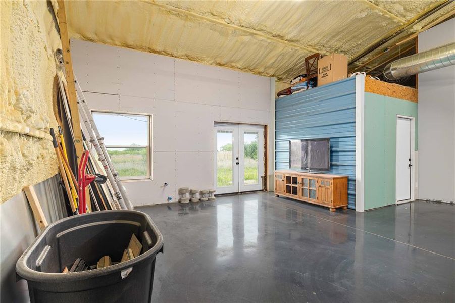 space in the garage that could be closed in as a 3rd bedroom or office.